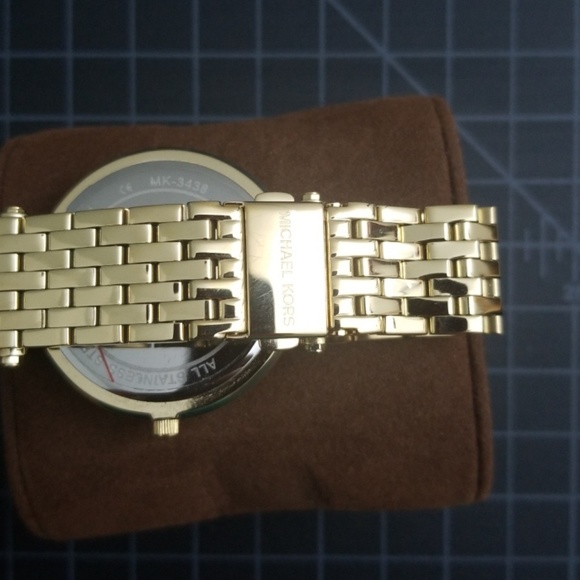 Michael Kors Watch - Picture 2 of 3